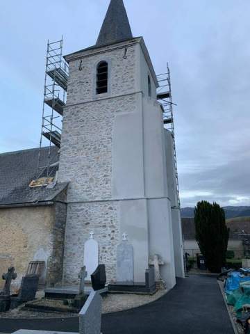 Rénovation du clocher d'une église à Tarbes