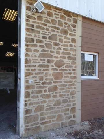 Ravalement de façade avec mur en bois à Tarbes