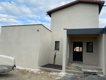 Crépis sur facade extérieure maison à Tarbes