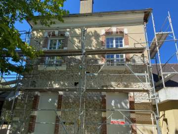 Restauration façade en pierre ancienne vers Tarbes
