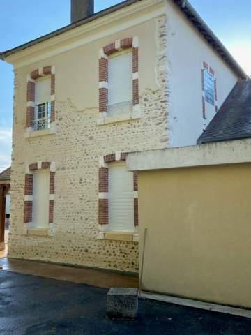 Restauration façade en pierre ancienne vers Tarbes