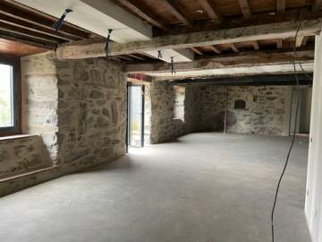 Rénovation d'un mur en pierre à Lourdes