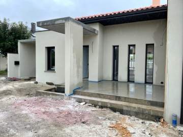 Réalisation d'une façade à Lourdes
